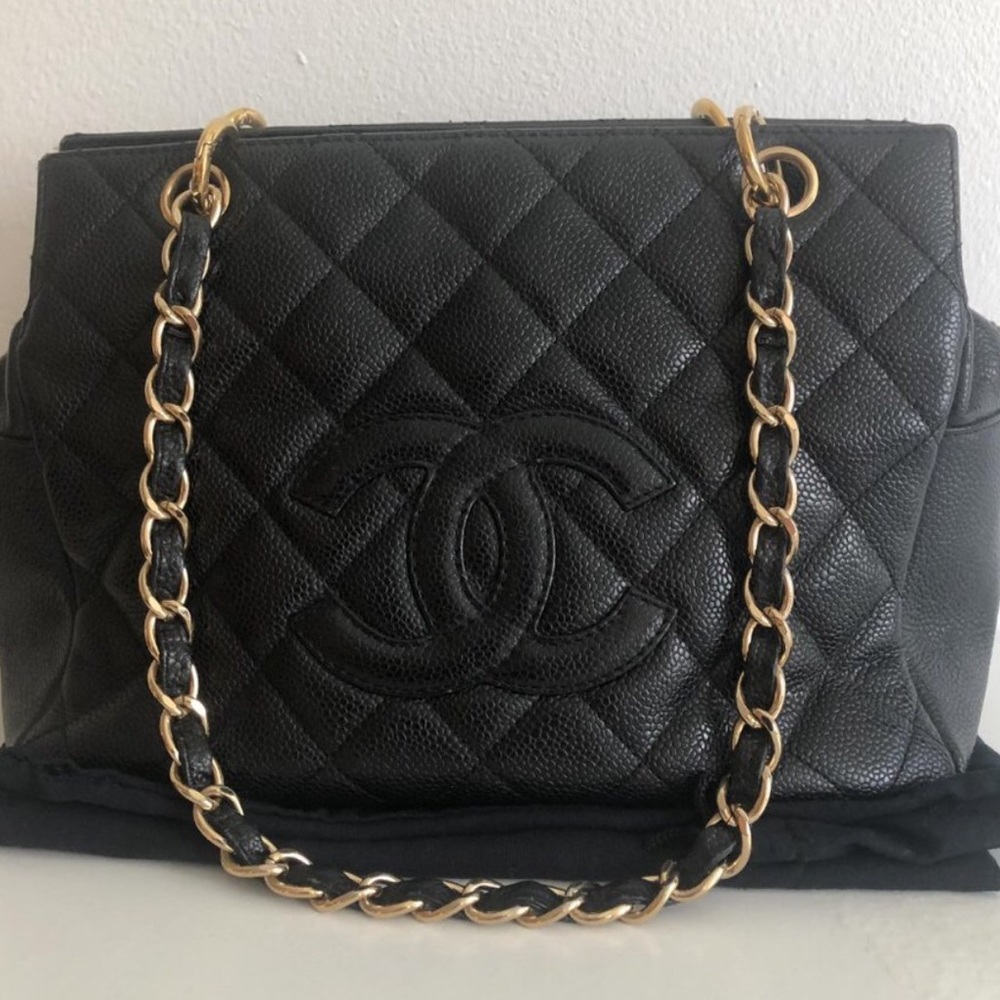 CHANEL Black Quilted Leather Bag - Picture 13 of 15